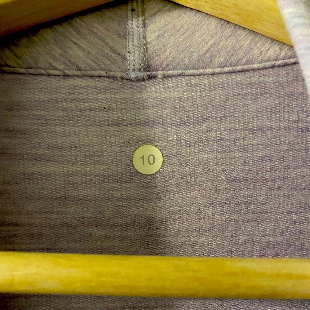 Lululemon jacket. - Picture 4 of 4